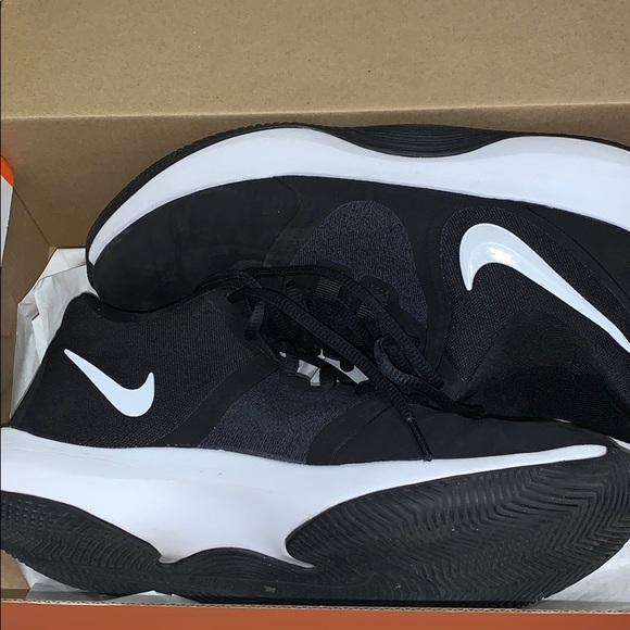 nike basketball shoes size 7